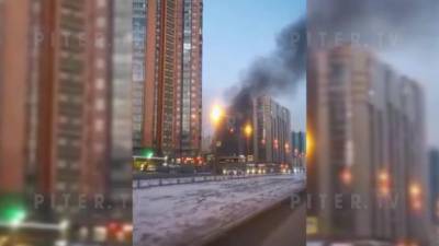 В сильном пожаре в Приморском районе никто не пострадал