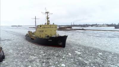 Вести в 20:00. Ледокол "Буран" помогает судам в Финском заливе