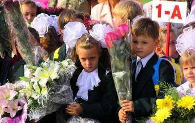 Когда столичные школы начнут прием в первый класс, сообщили власти Киева