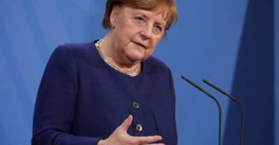 Меркель заявила, что Германия может самостоятельно закупить "Спутник V"