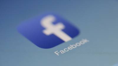 Facebook, Instagram и WhatsApp "упали" по всему миру