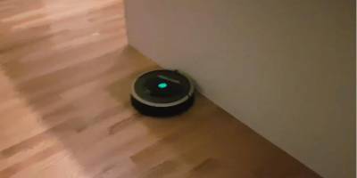 Как пьяные. Владельцы роботов-пылесосов Roomba жалуются, что те странно себя ведут после обновления