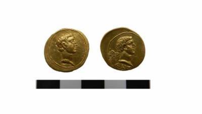 Канадец нашел римскую монету II века во время прогулки в парке