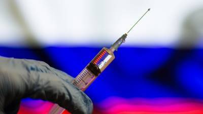 Минобороны РФ: почти 300 тыс. военнослужащих вакцинировались "Спутником V"