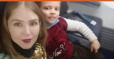В Екатеринбург вернулся мальчик, которого полтора года не отпускала домой бабушка из Узбекистана