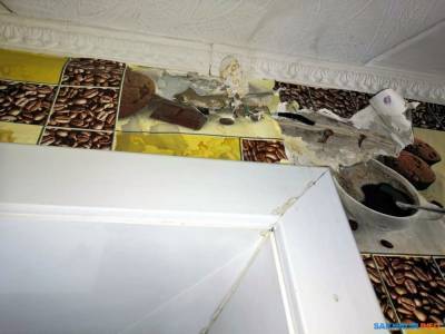 В Углегорске в доме с отремонтированной крышей залило квартиры