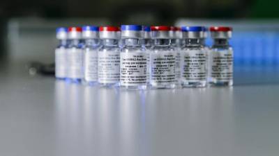 В Словакии зарегистрировали вакцину "Спутник V"