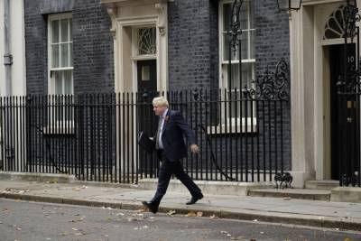 Британский премьер решил собирать пожертвования на ремонт своей квартиры