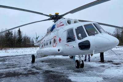 Несмотря на сложные метеоусловия в Тверь на вертолете доставили женщину