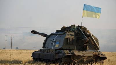 Украинские боевики перебрасывают к линии фронта гаубицы и противотанковые пушки