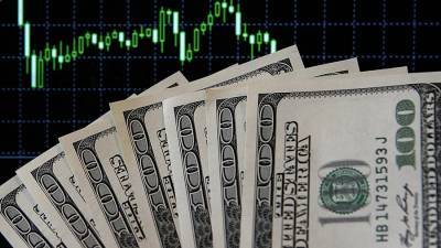 Экономист спрогнозировал курс доллара и евро на март
