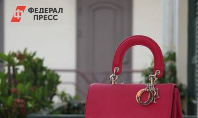 «Фу, зачем хвастаться»: стоимость сумки Рудковской посчитали в пенсиях россиян