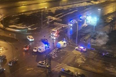 Шесть человек пострадали в Петербурге в ДТП с полицейским автомобилем