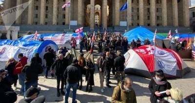 Пикетирование парламента Грузии завершилось - оппозиция вернулась в палатки на Руставели