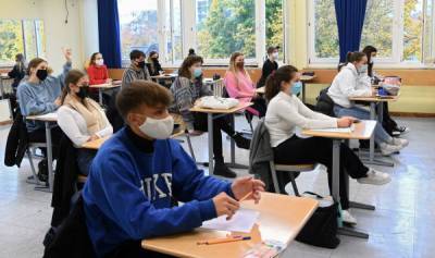 Готовы ли латвийские школы вернуться к очному обучению?