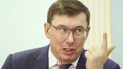 Экс-генпрокурор Украины станет ведущим ток-шоу на телеканале Порошенко