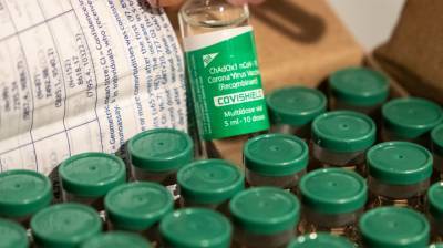 Канада одобрила вакцину Сovishield и опубликовала о ней данные. Такую же колют в Украине