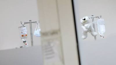 После отравления в школах Красноярска госпитализированы 56 детей