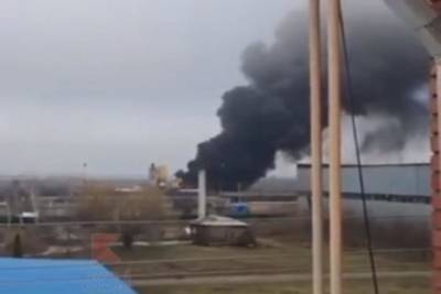 В промзоне Краснодара произошёл пожар