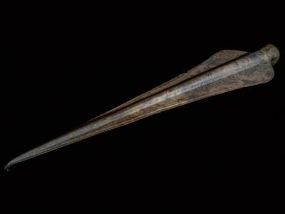 Наконечник копья возрастом более трех тысяч лет нашли на острове Джерси