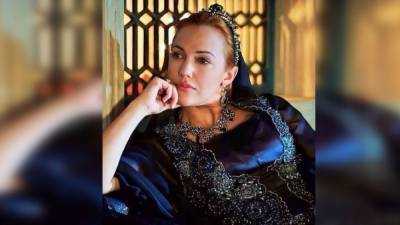 Звезда "Великолепного века" Мерьем Узерли станет спикером женского форума в Москве