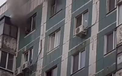 Огонь охватил квартиру с детьми на Донбассе: кадры и подробности с места