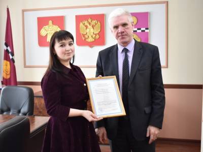 В Княжпогостском районе молодая семья получила сертификат на приобретение жилья