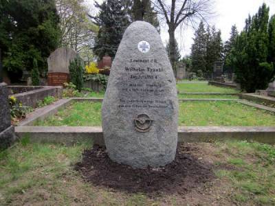Борьба за сохранение могилы еврейского лётчика-аса ведется в Берлине