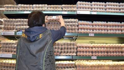 В России нашли способ сдержать рост цен на яйца и мясо птицы