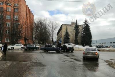 В Туле в ДТП на улице Смидович пострадала 24-летняя девушка