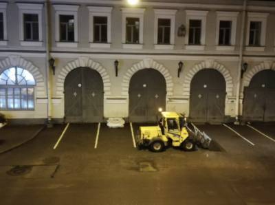 Петербуржцы жалуются на «трактористов-халявщиков» - neva.today - Санкт-Петербург - район Центральный