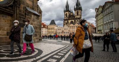Коронавирус в мире: в Чехии установлен антирекорд тяжелобольных