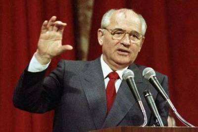 Федор Лукьянов: "Горбачев прекратил идеологическое противостояние"