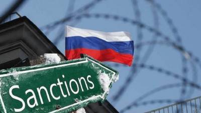 Евросоюз официально ввел санкции против России за лишение Навального свободы