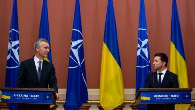 США устанавливают контроль над всем военным сектором Украины