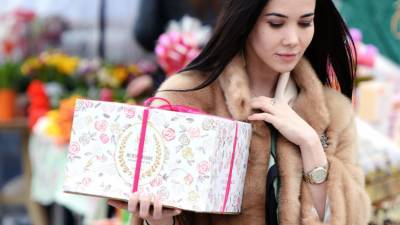 Важные мелочи: нужна ли праздничная упаковка для подарка - психолог