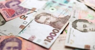 Разрыв в зарплатах мужчин и женщин в Украине сократился: кто сколько зарабатывает