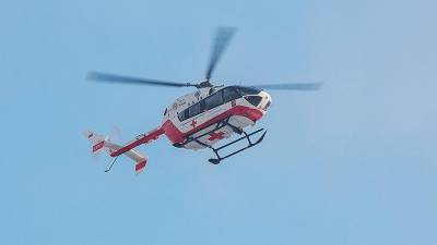 Санитарный вертолет доставил в московскую больницу сбитого машиной подростка
