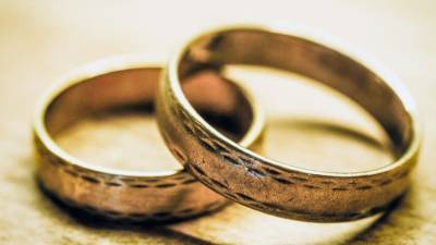 Петербургские ЗАГСы ввели ограничения для пожилых супружеских пар