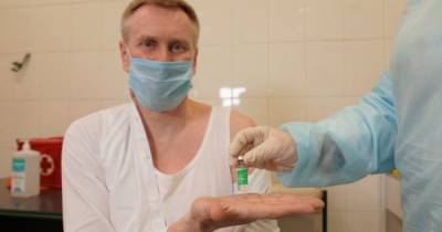 Глава украинской Нацслужбы здоровья получил прививку от COVID-19