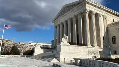 Верховный суд рассматривает дело об ограничении на участие в голосовании