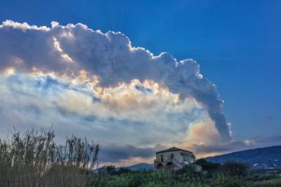 На Сицилии вновь проснулся вулкан Этна, – фото, видео - bykvu.com - Украина