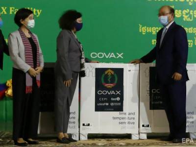Стало известно, сколько препаратов от COVID-19 получит Украина через COVAX на первом этапе