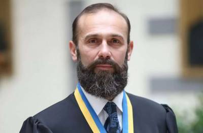 Высший совет правосудия уволил скандально известного судью Емельянова
