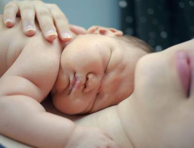 В Швеции обнаружили новую мутацию коронавируса у новорожденного