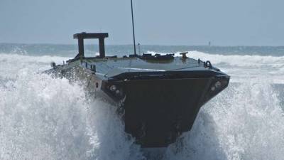 Морская пехота США показала боевые возможности новой машины-амфибии ACV (видео)