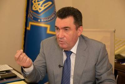Данилов объяснил отсутствие санкций СНБО против Порошенко и Гладковского