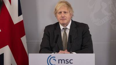 Премьер-министр и МИД Великобритании конфликтуют из-за вакцин