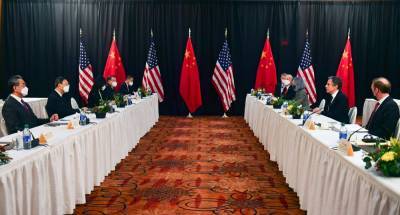 США впервые при Байдене провели "жесткие и прямые" переговоры с Китаем
