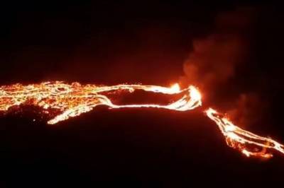 В Исландии началось первое за тысячи лет извержение вулкана Фаградалсфьядль